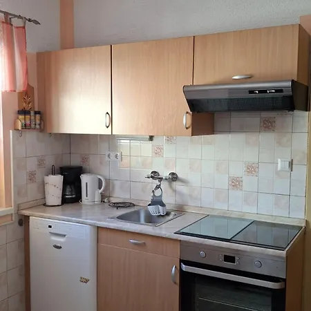Apartma Arh דירה